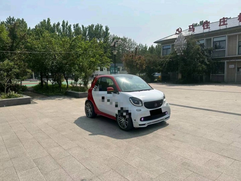 济南18年奔驰斯宾特2