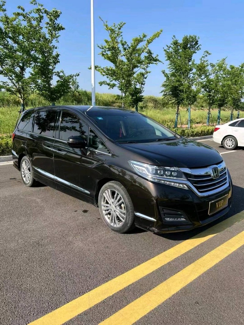 徐州18年本田艾力绅3