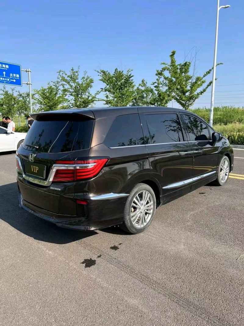 徐州18年本田艾力绅8