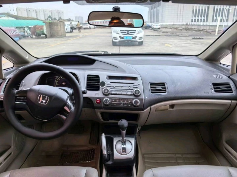 东莞11年本田思域4