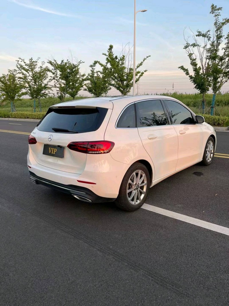 徐州21年奔驰B8