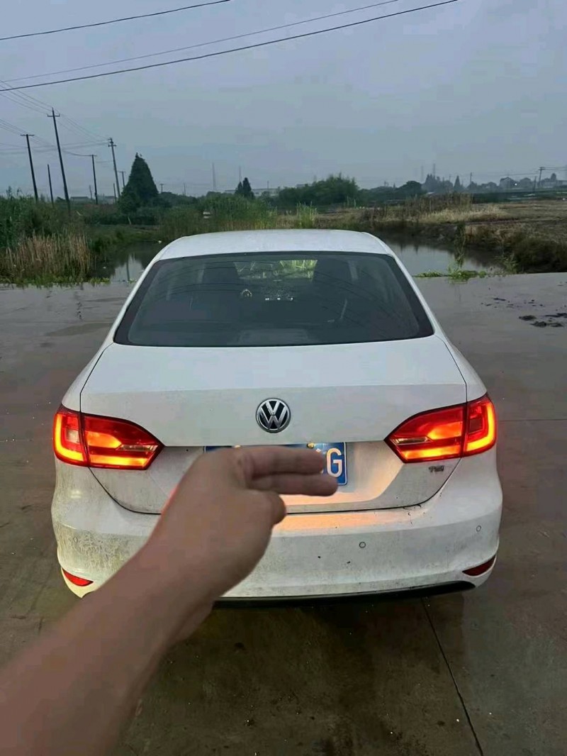 泰州13年大众速腾9
