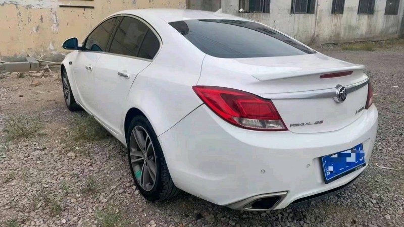 东营13年别克君威5