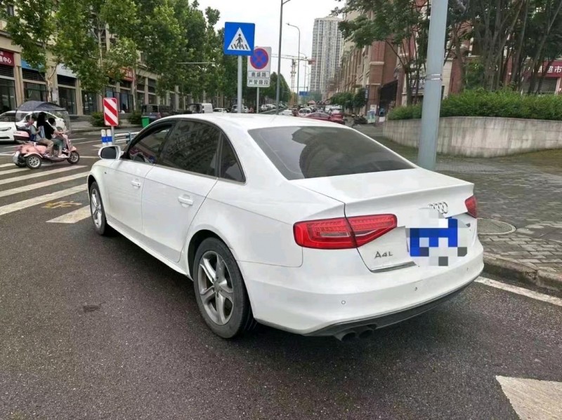 重庆14年奥迪A4L4