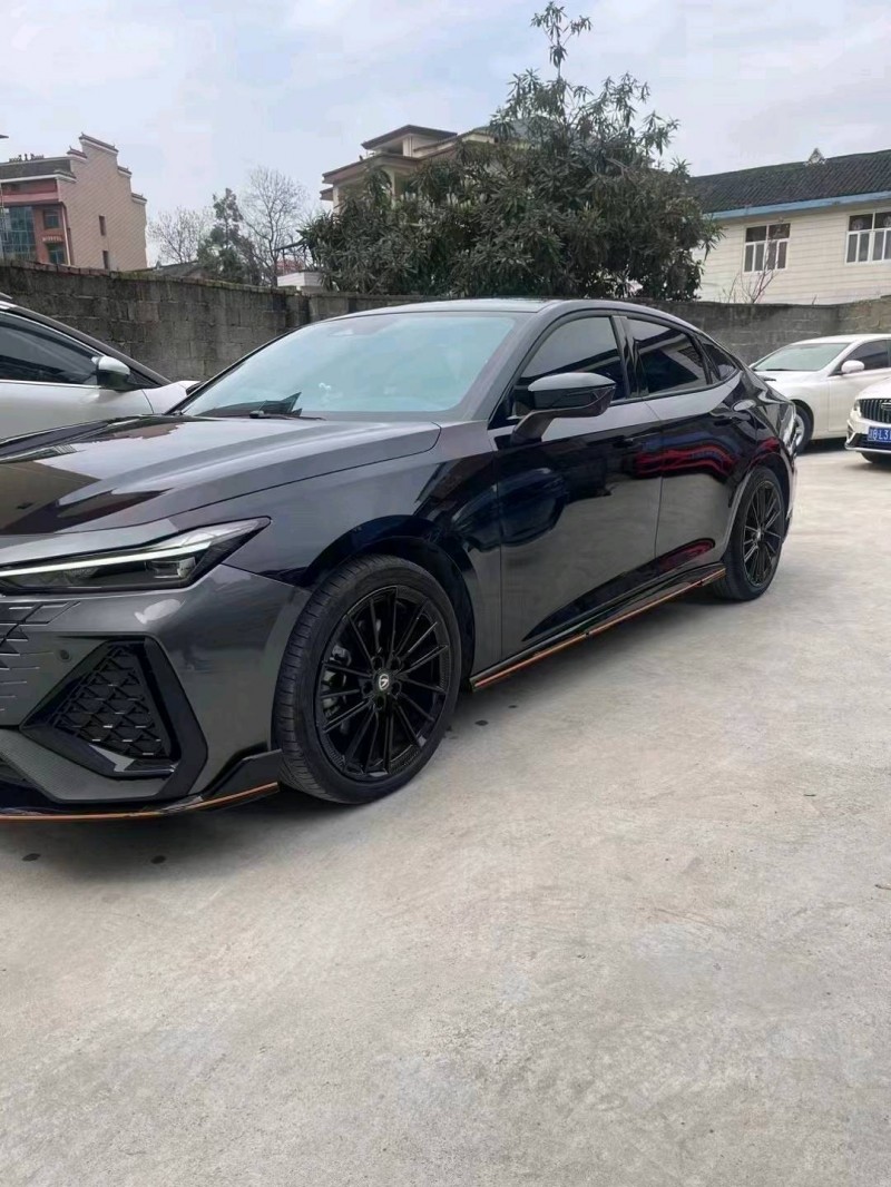 衡陽23年長安汽車UNI-V4