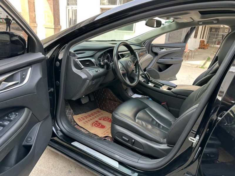 徐州18年别克君越5