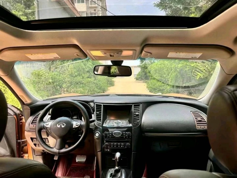 潍坊11年英菲尼迪FX356