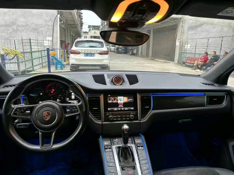 鄂州18年保時捷Macan9