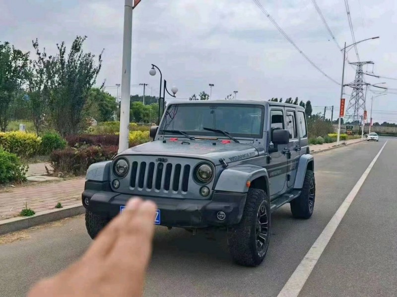 枣庄15年Jeep牧马人3