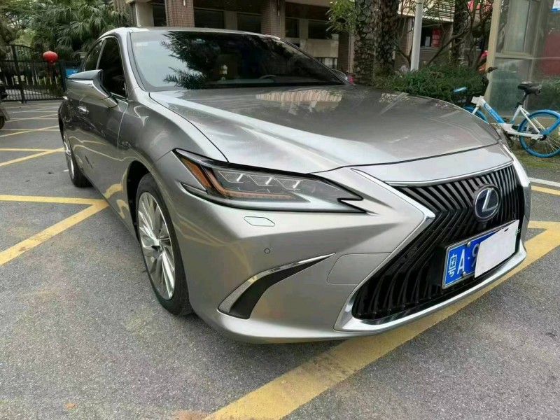 广州19年雷克萨斯ES6