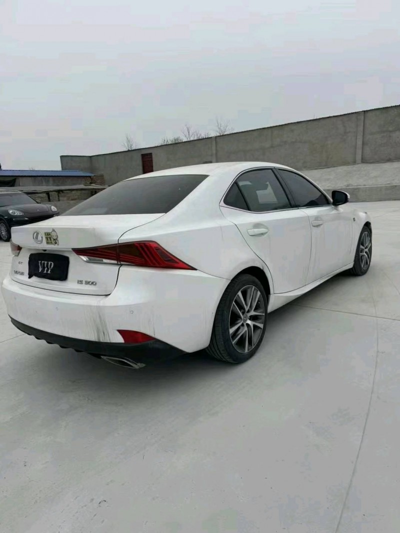 蚌埠18年雷克萨斯IS3