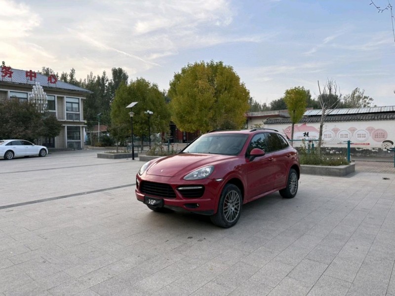 济南13年保时捷卡宴2