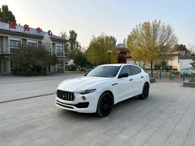 济南17年玛莎拉蒂Levante2