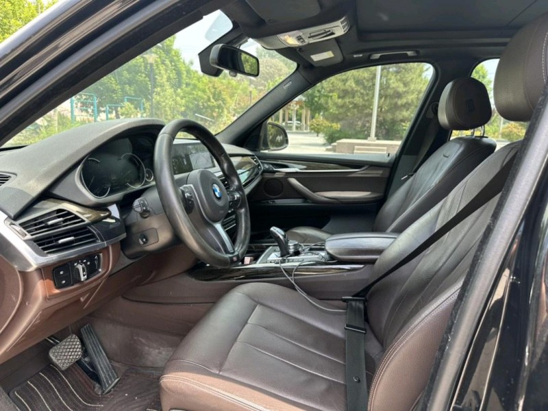 济南18年宝马X54