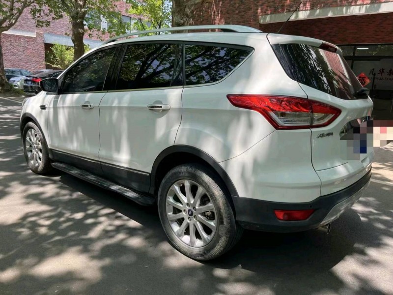 济南14年福特翼虎8