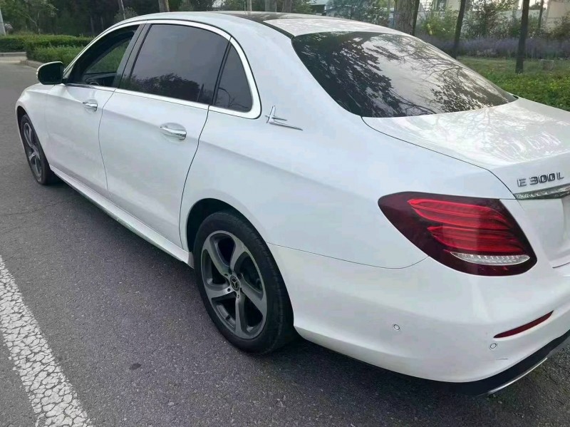 东营18年奔驰E9