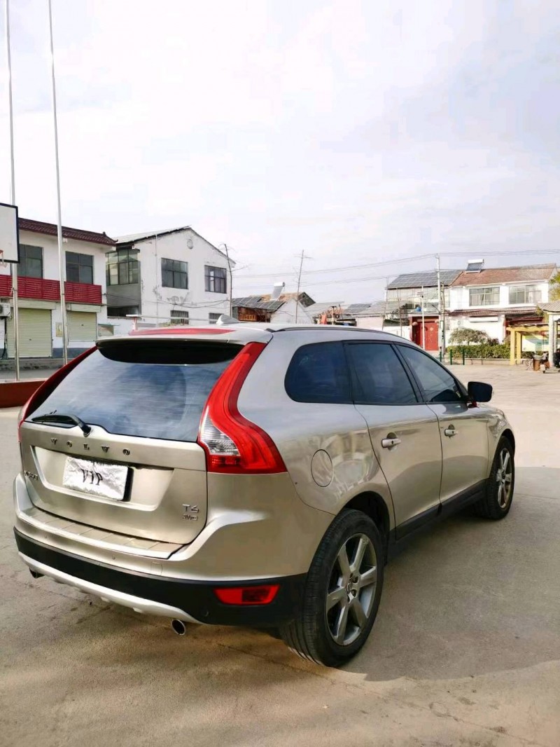 徐州13年沃尔沃XC605