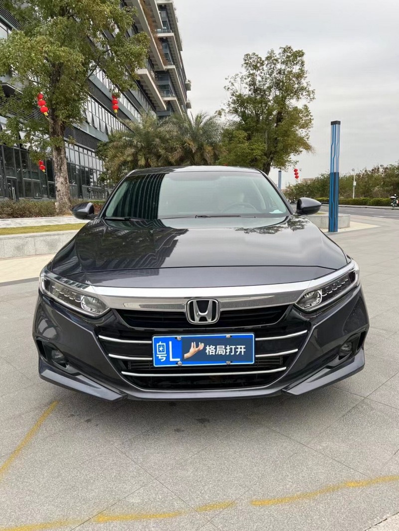 东莞22年本田雅阁1