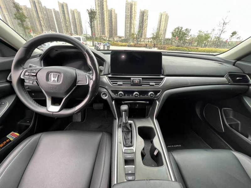 东莞22年本田雅阁6