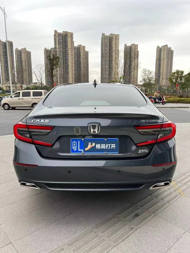 东莞22年本田雅阁9