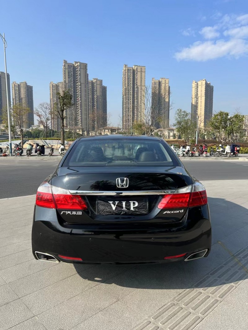 东莞16年本田雅阁9