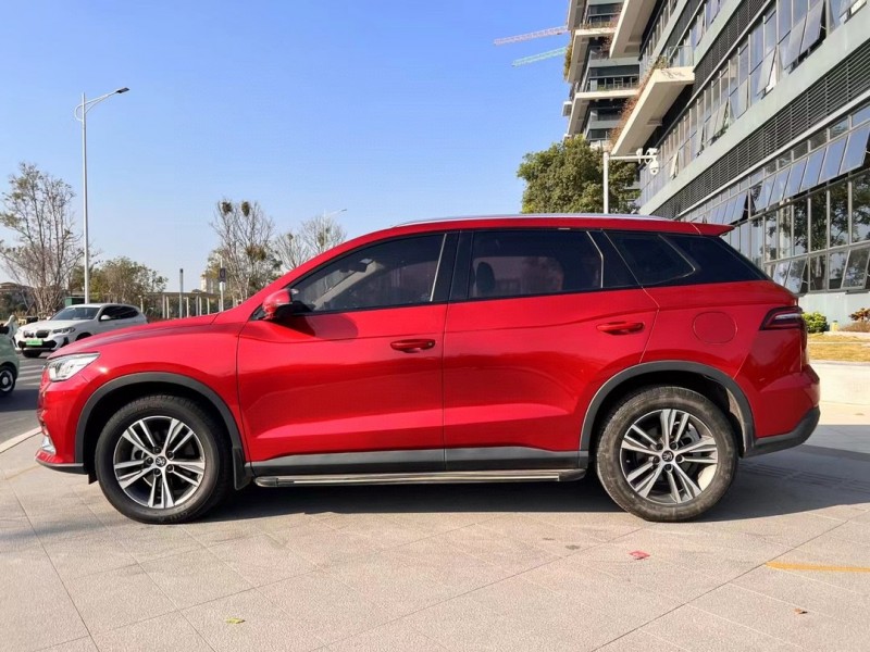 东莞21年比亚迪宋8