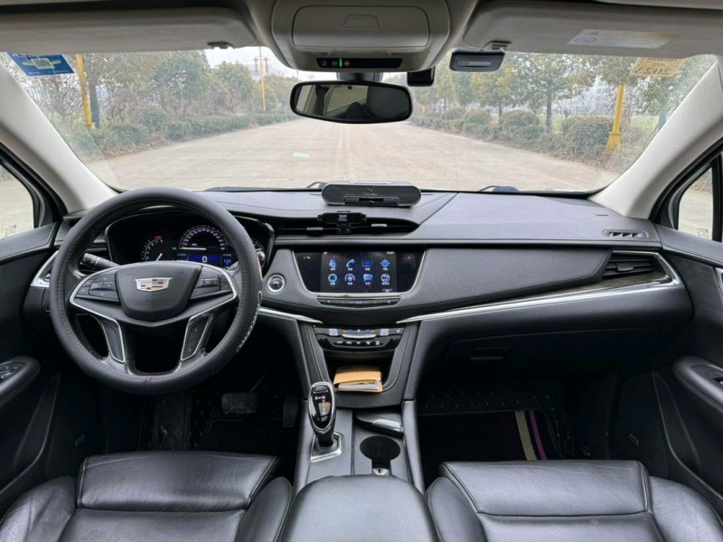 盐城17年凯迪拉克XT57
