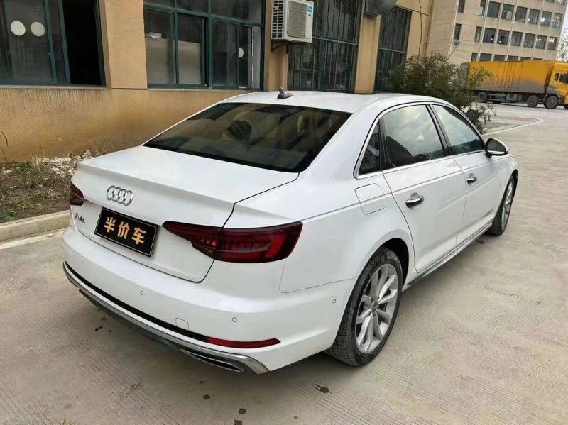 武汉22年奥迪A4L5