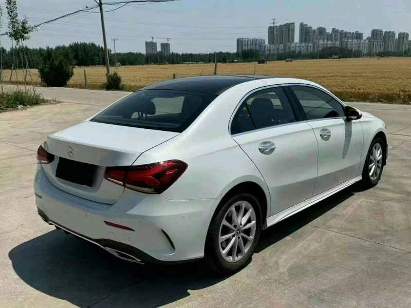 东营19年奔驰A8
