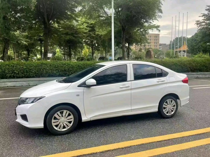 汕头18年本田锋范2