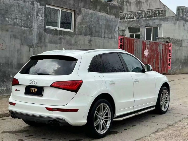 青岛18年奥迪Q54