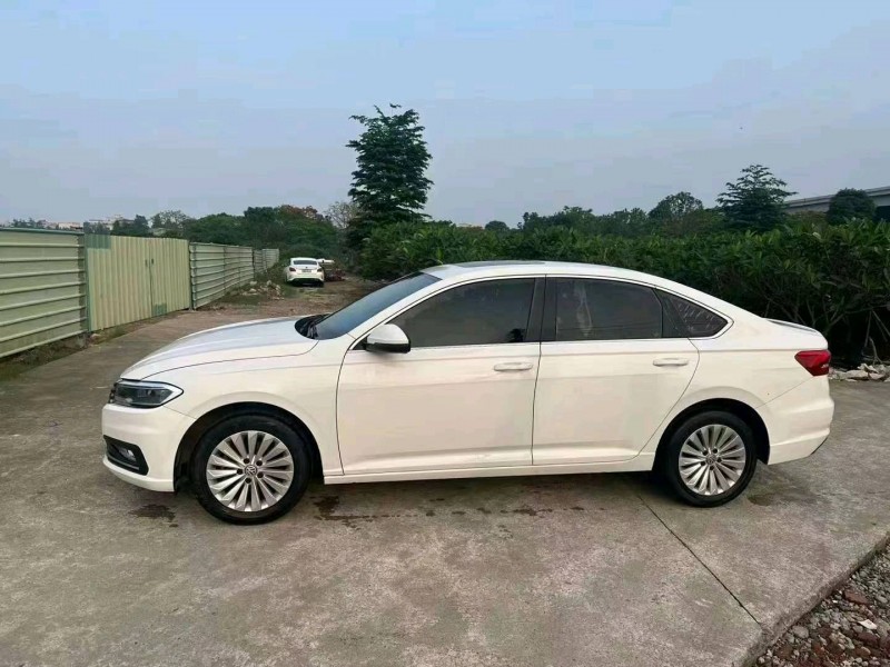 佛山19年大众朗逸5