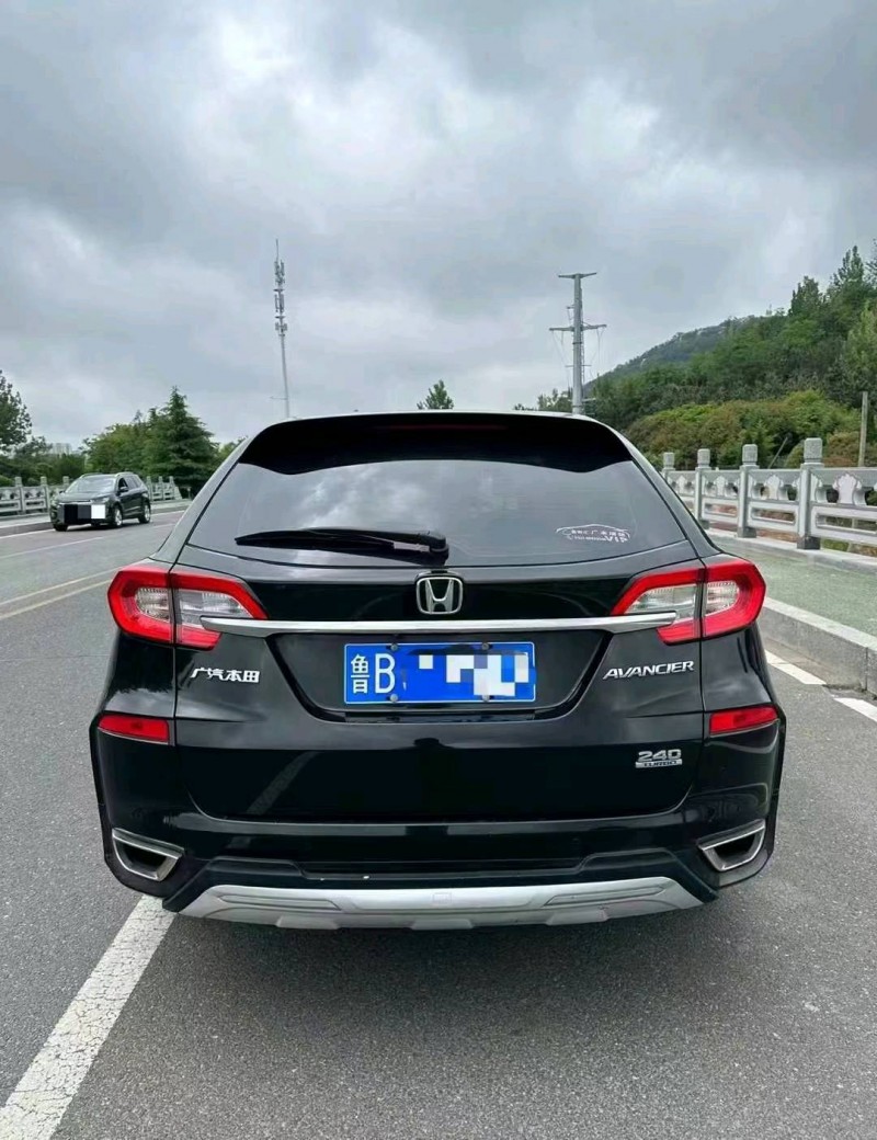 东营17年本田冠道4