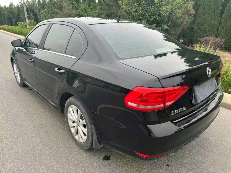 东营16年大众朗逸9