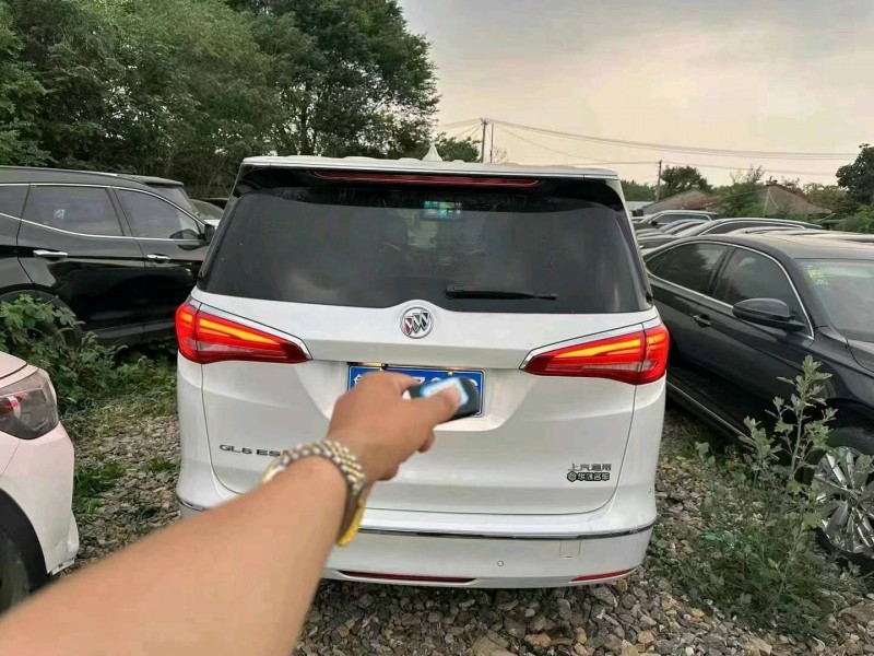 枣庄19年别克GL88