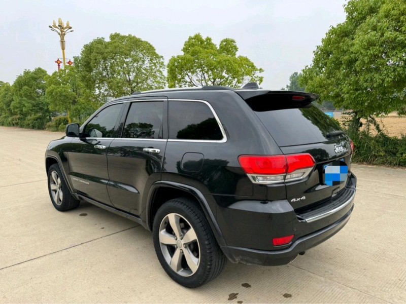 盐城16年Jeep大切诺基3