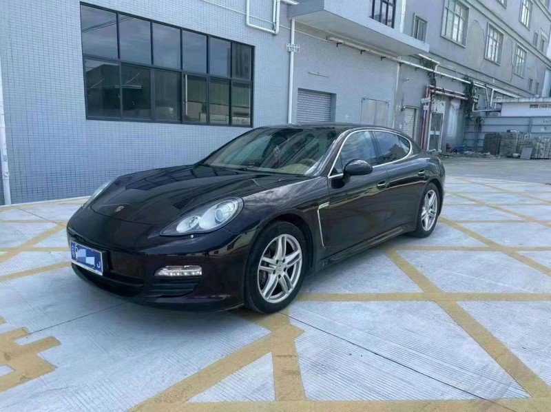 汕头11年保时捷帕拉梅拉2