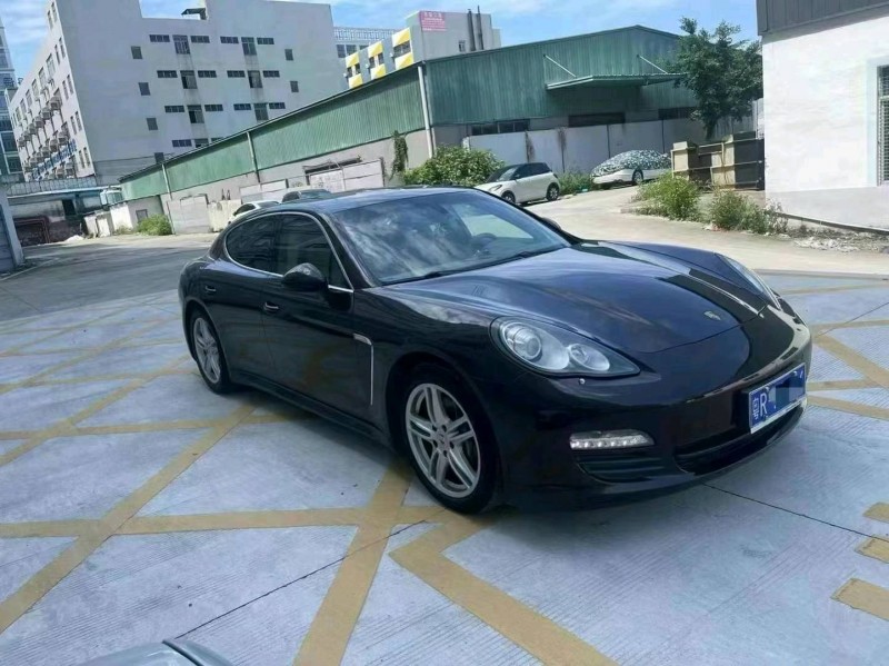 汕头11年保时捷帕拉梅拉3