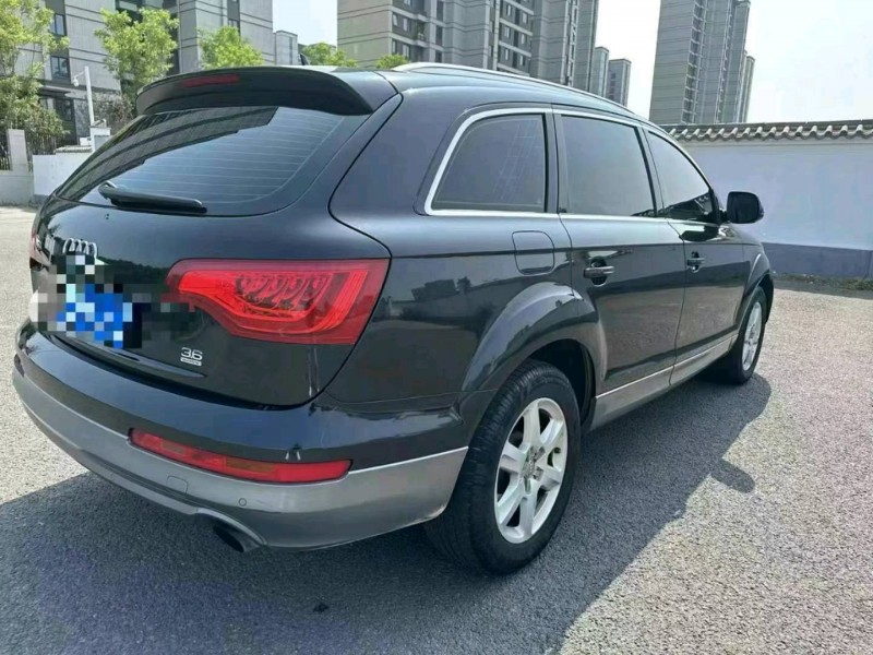 邢台10年奥迪Q77