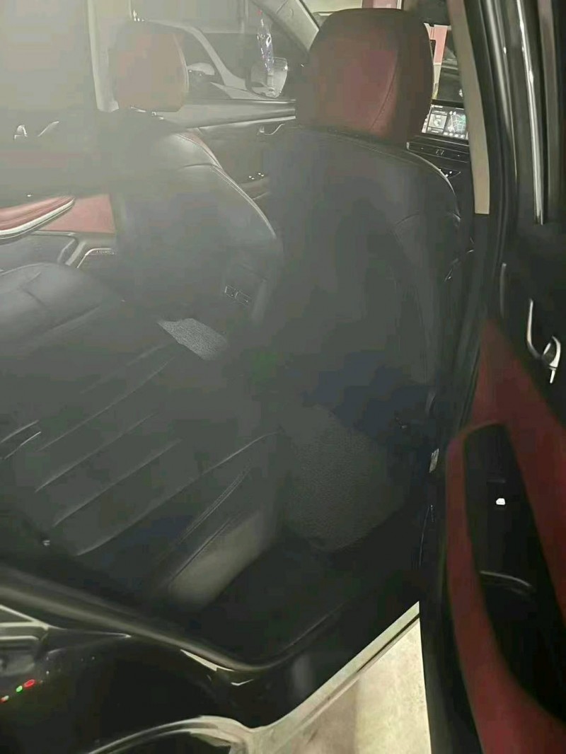 鷹潭23年長安汽車CS758