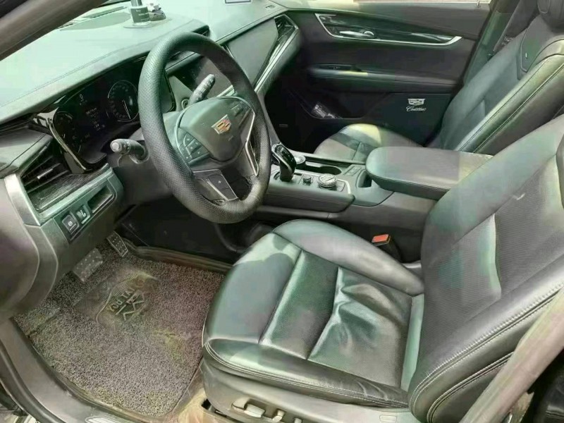 东营20年凯迪拉克XT58