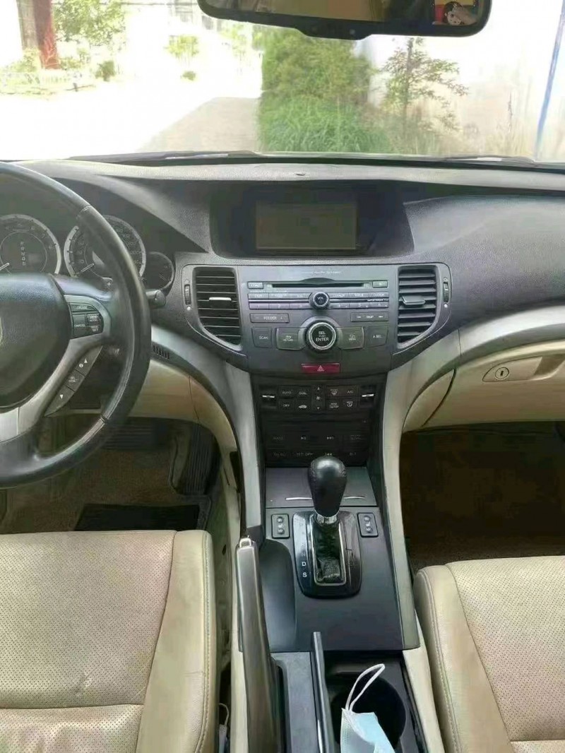 东营13年本田思铂睿8