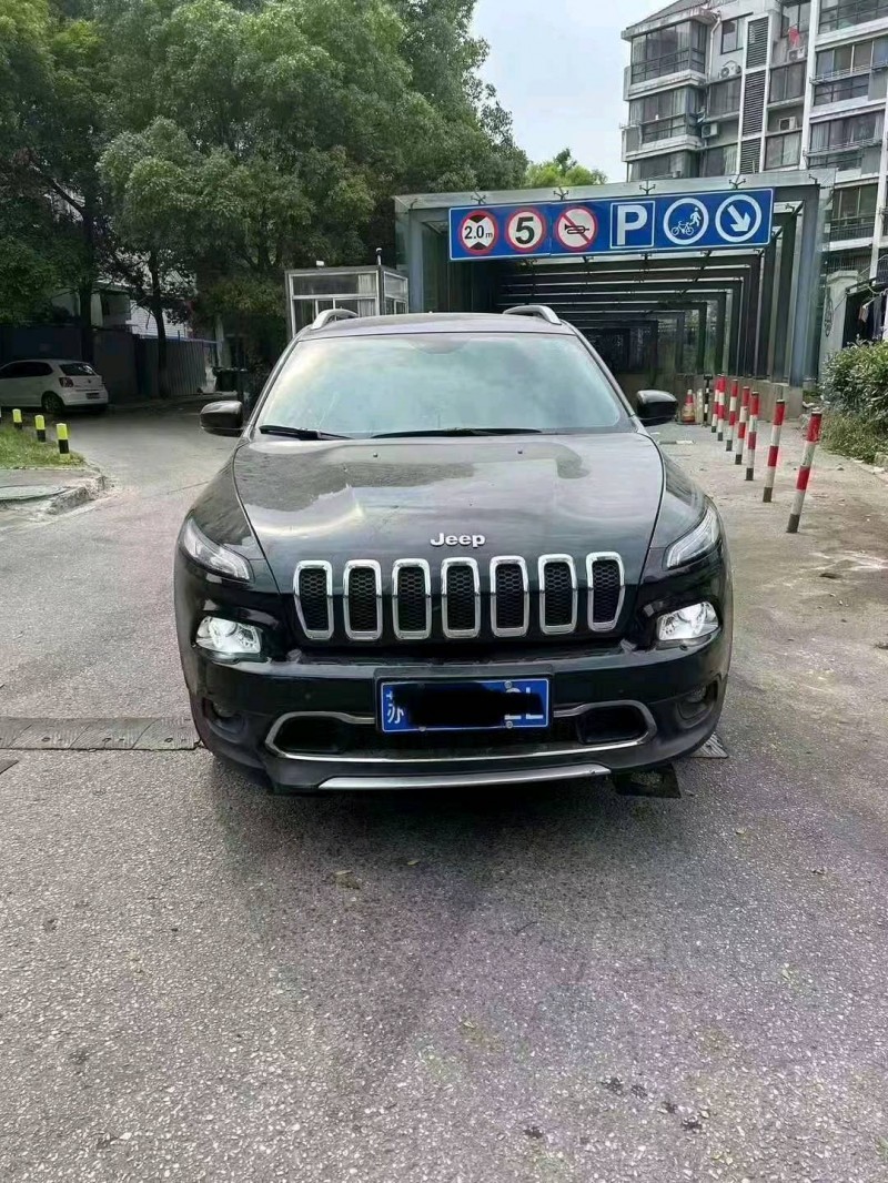 徐州20年Jeep自由光1