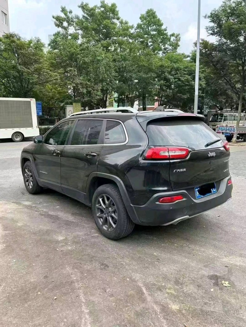 徐州20年Jeep自由光3