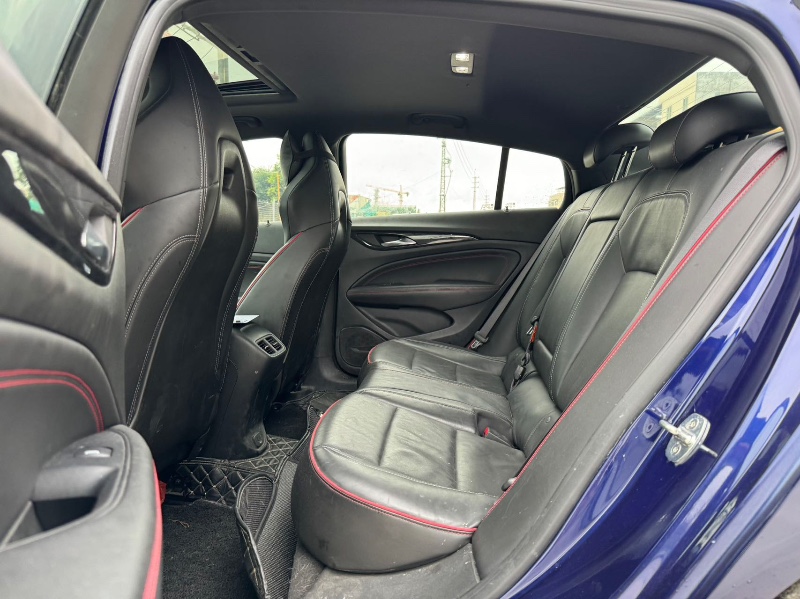 汕头19年别克君威6