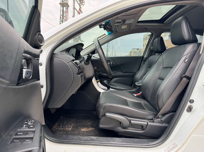 汕头24年本田雅阁4