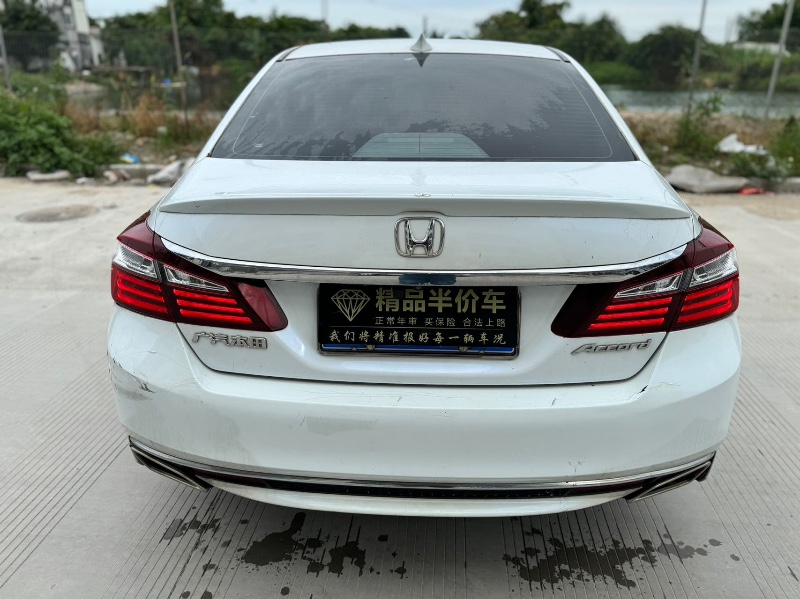 汕头24年本田雅阁8