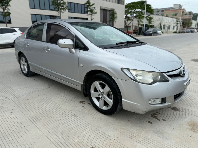 汕头13年本田思铭2