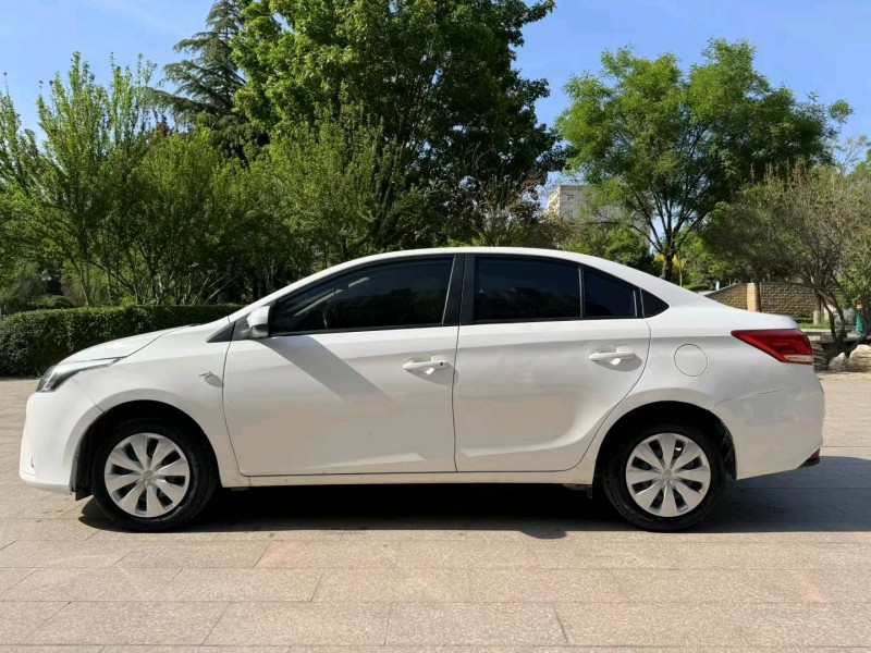 邢台19年丰田YARiS L 致享4