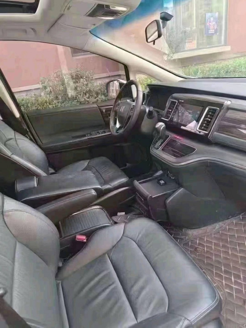 汕头17年本田艾力绅6